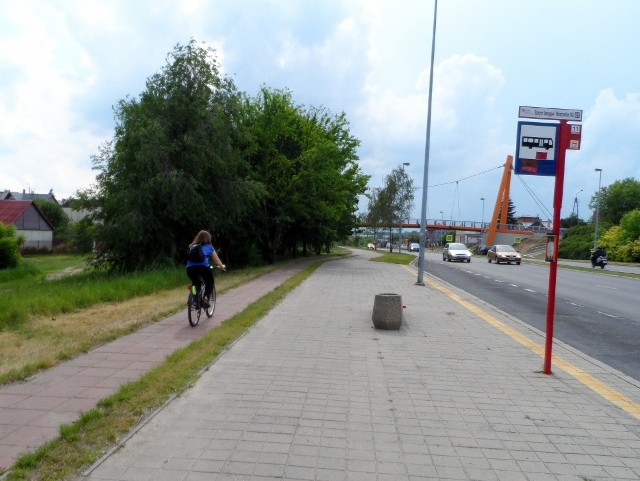 Wzdłuż ulicy Szarych Szeregów będzie asfaltowa droga rowerowa. To projekt Bractwa Rowerowego do budżetu obywatelskiego.