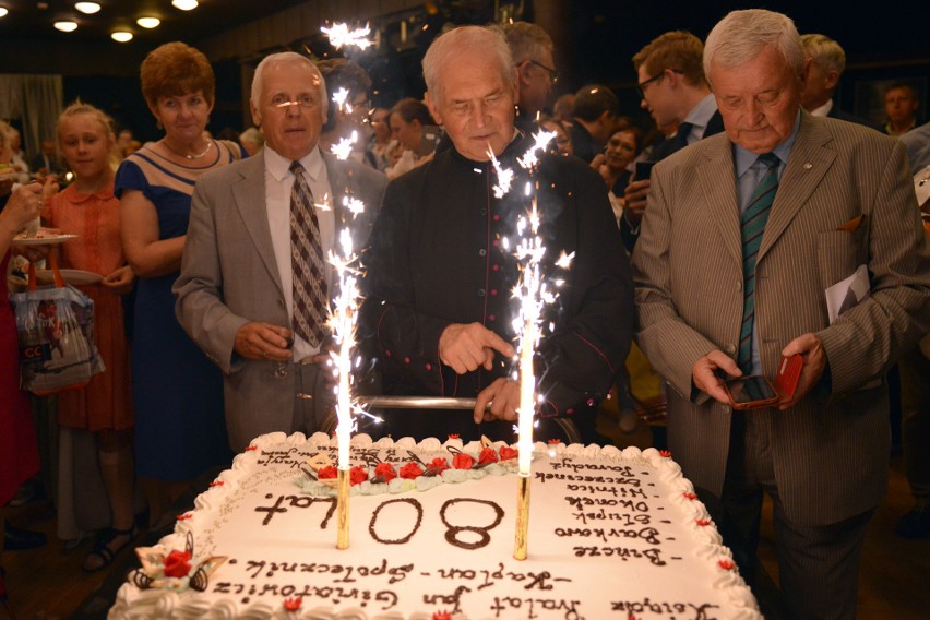Ks. Jan Giriatowicz świętował swoje 80. urodziny....