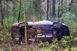 Volkswagen uderzył w drzewo na DK 45 w powiecie kluczborskim. Policja: przyczyną znowu jest nadmierna prędkość [zdjęcia]