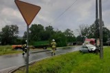 Wypadek w gminie Skawina. Ciągnik zderzył się z samochodem osobowym