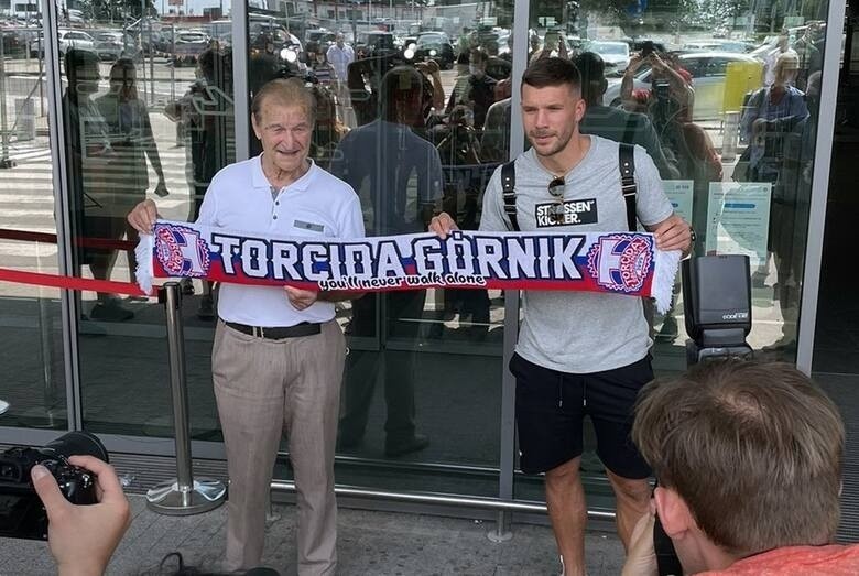 Lukas Podolski sprawdzi Portowców. Powrót Kacpra Kozłowskiego. ZDJĘCIA