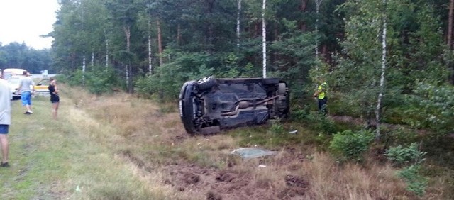 Bmw wypadło z drogi na tzw. "trasie śmierci".