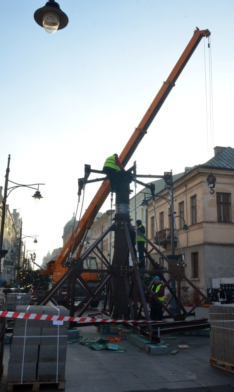 Choinka na ul. Piotrkowskiej