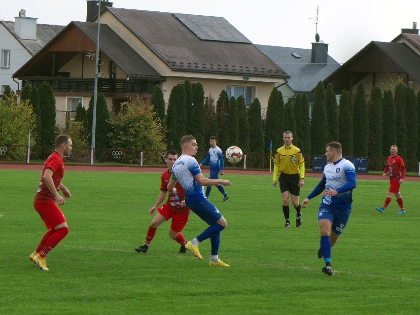 Płomień Morawsko (czerwone stroje) wygrał w Kańczudze 3:0.