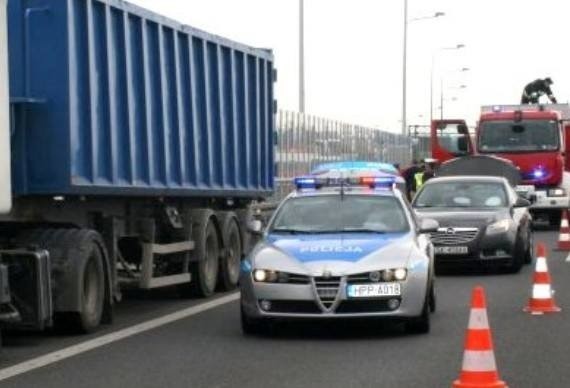 Byli policjanci z Komisariatu Autostradowego Policji w...