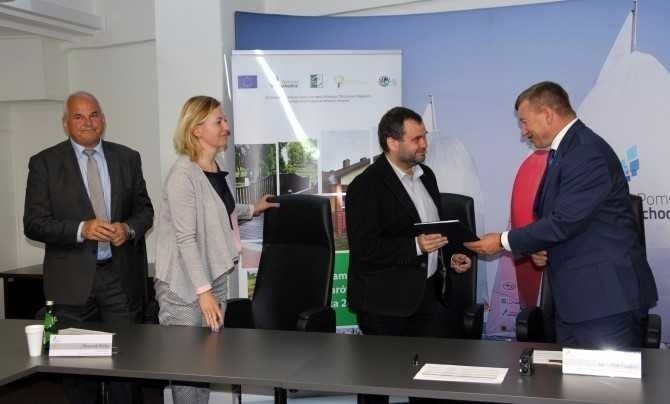 W Malechowie podpisano umowę na budowę sieci kanalizacji