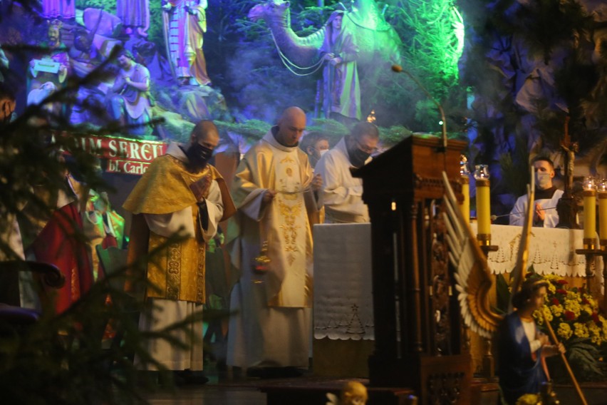 Pasterka w bazylice franciszkanów w Katowicach Panewnikach....