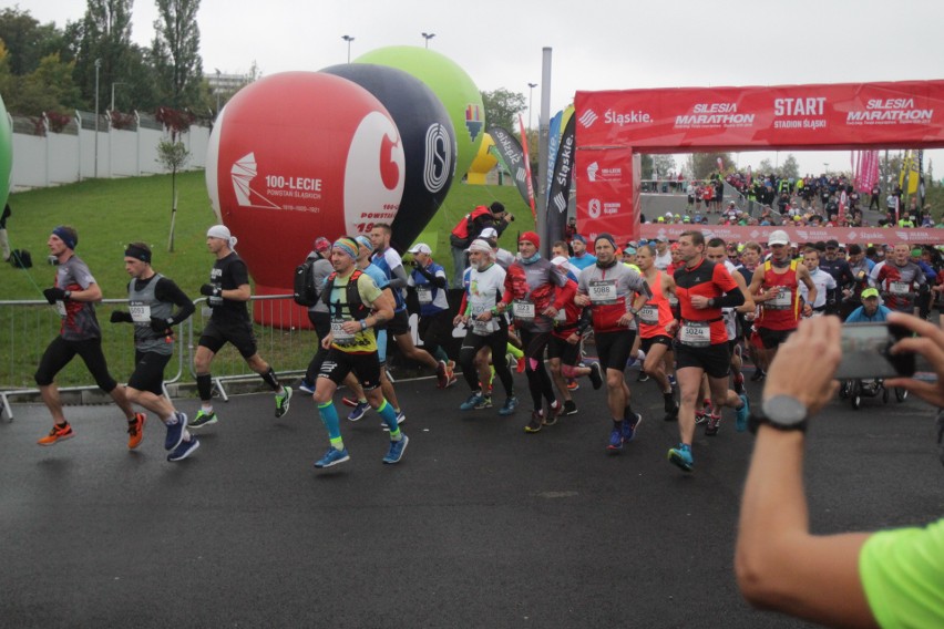 Biegacze Ultra Silesia Marathonu wystartowali na trasę o...