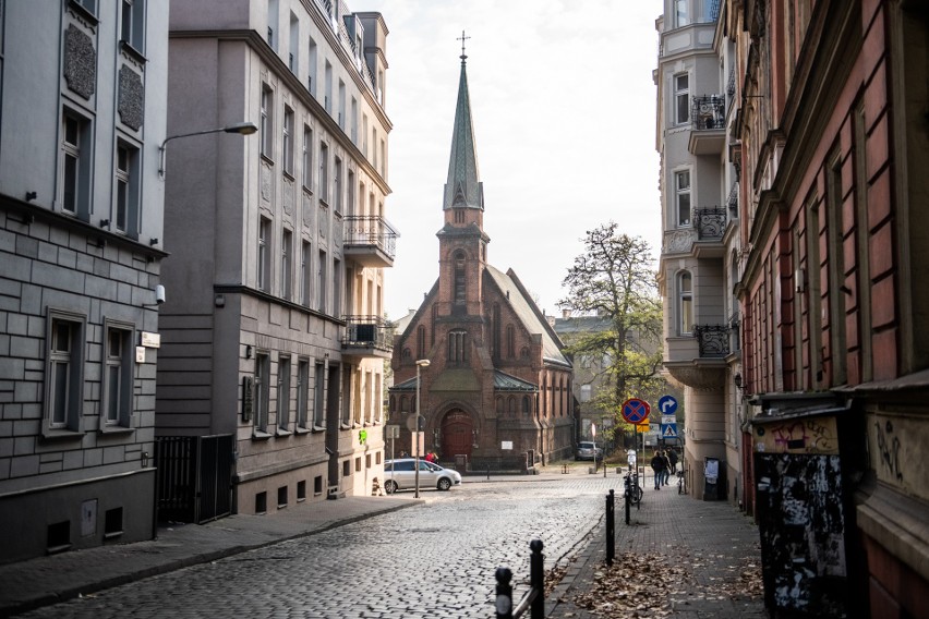 - Nasz parafianin w czwartek odkrył ślady prób podpalenia....