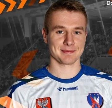 Pięciu nowych piłkarzy ręcznych w KSZO Handball Ostrowiec. W ostatnich dniach doszli Dawid Zadrożny i Hubert Skuciński 
