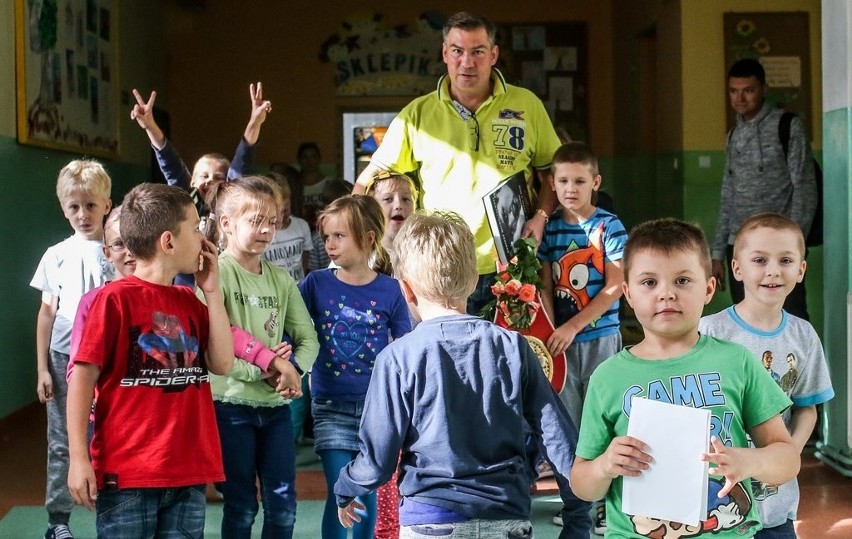 Dariusz Michalczewski ma nową misję w życiu. Spotyka się i pomaga młodym ludziom [ZDJĘCIA]