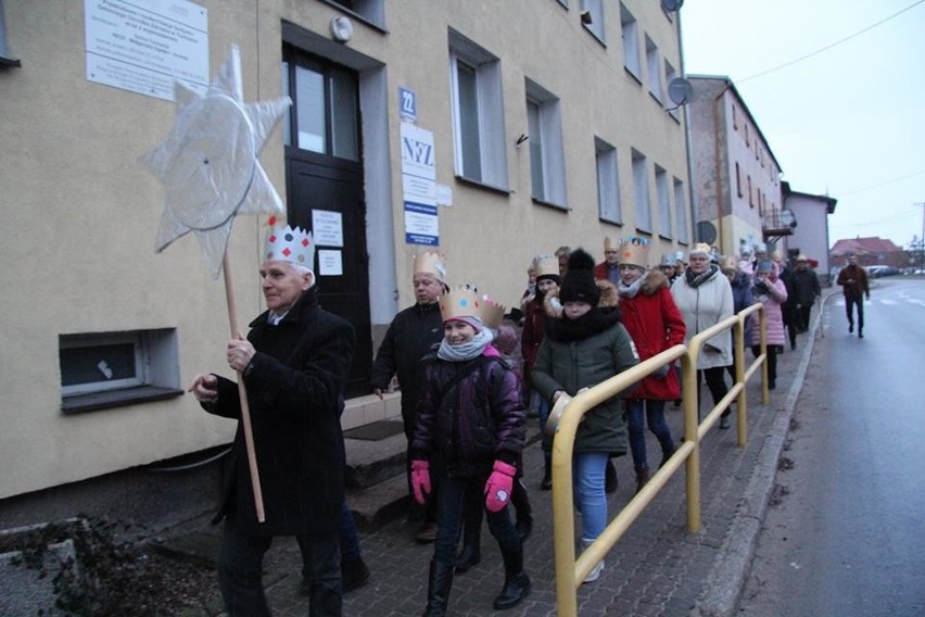 Przegląd zespołów kolędniczych w Tuchomiu.