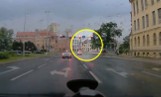Życzenie śmierci na rondzie w Bydgoszczy [wideo]. Dodał gazu, bo zobaczył czerwone