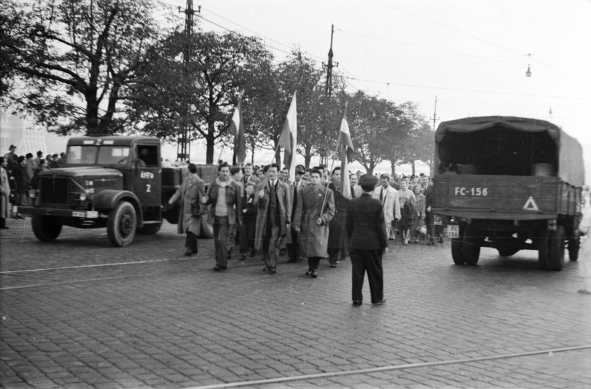 Archiwalne zdjęcie - protest w Budapeszcie 1956