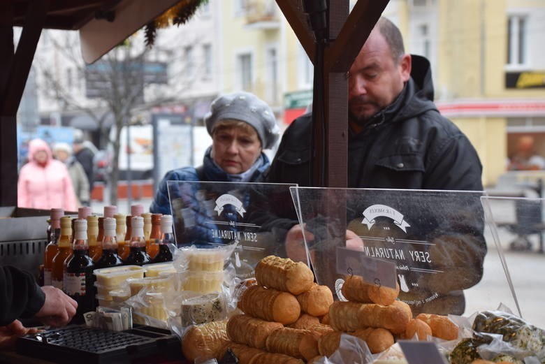 W trakcie jarmarku zostanie przeprowadzona zbiórka karmy dla...