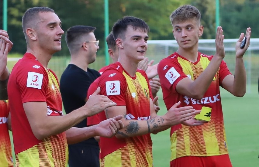 Gra piłkarska 3. liga [20-21.08.2022]. Sprawdź wyniki i tabelę