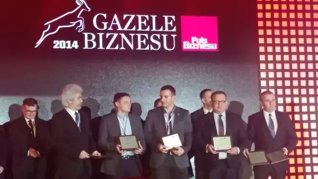 Jak znany karateka z Kielc został rekinem biznesu  Rafał Płatek (trzeci z prawej) na gali z okazji przyznania Gazel Biznesu. Nagrodę przyznano jego firmie Energo-Eko-Plus, uznano ją za jedną z najszybciej rozwijających się firm w Polsce w 2014 roku.