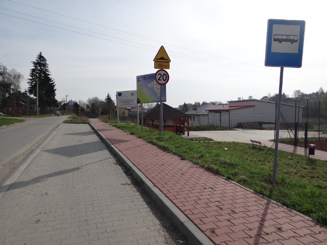 Dzięki porozumieniu  autobus linii numer 4 będzie zatrzymywał się na przystankach w sołectwie Chwałki na terenie gminy Obrazów.