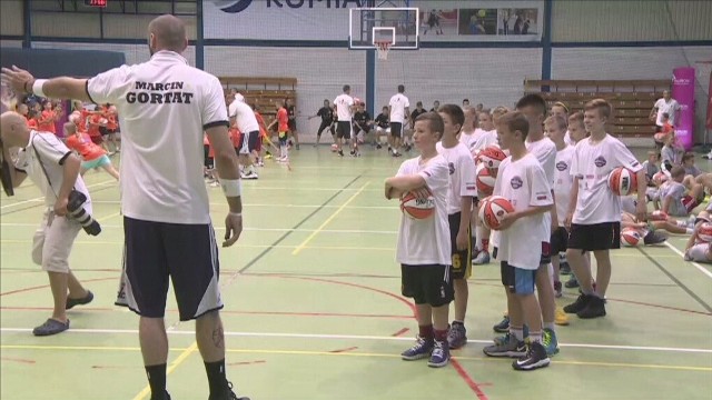 Gortat Camp: Dzieci trenują z gwiazdami NBA