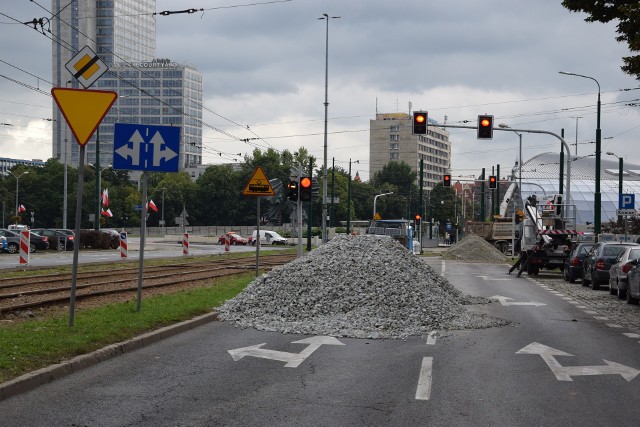 Remont torów tramwajowych przy Rondzie gen. Ziętka w Katowicach