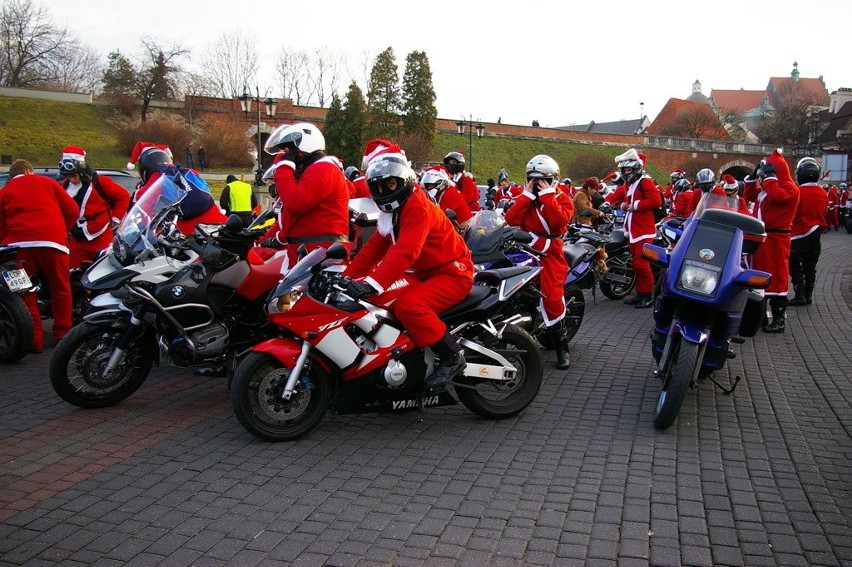 Mikołaje na motocyklach odwiedziły dzieci z lubelskiego DSK