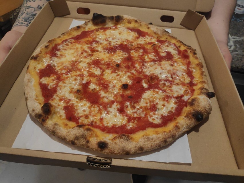Najwyższej jakości włoskie składniki i niezapomniany smak. Nowy lokal Pizzaliana ruszyła w Kielcach. Zobacz film i zdjęcia