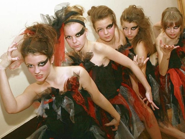 W programie "Got to dance&#8221; wystąpiły m.in. (od lewej): Daria Kamińska, Katarzyna Piechowiak, Dominika Ostrówka, Dagmara Śroń i Katarzyna Strusińska