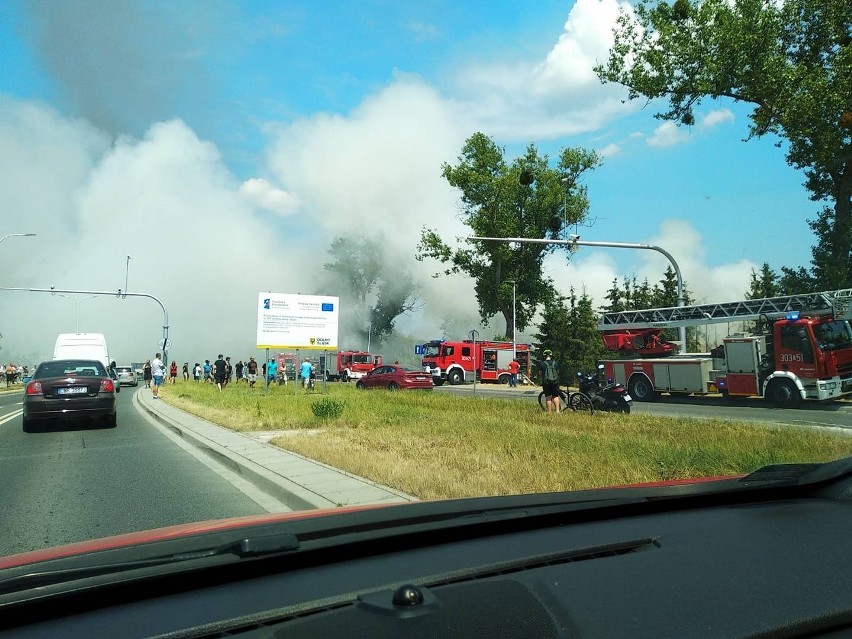 Mieszkańcy Jagodna usłyszeli wybuch i zobaczyli kłęby dymu