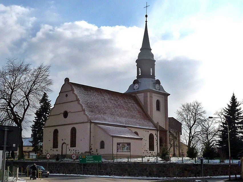 kościół parafialny pod wezwaniem Chrystusa Króla w Dolicach
