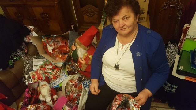 Pani Eleonora Szymkowiak wspiera ubogich nie tylko w świątecznym okresie