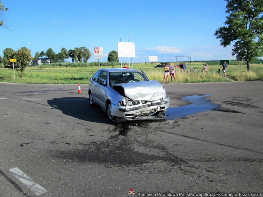 Zawadki: wypadek seata i BMW. Trzy osoby w szpitalu [ZDJĘCIA]