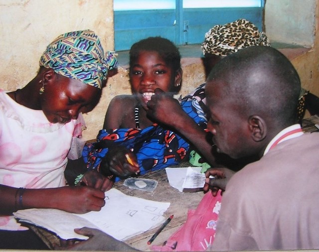 Szkoła w Burkina Faso ze szkolnymi artykułami z Miastka. 