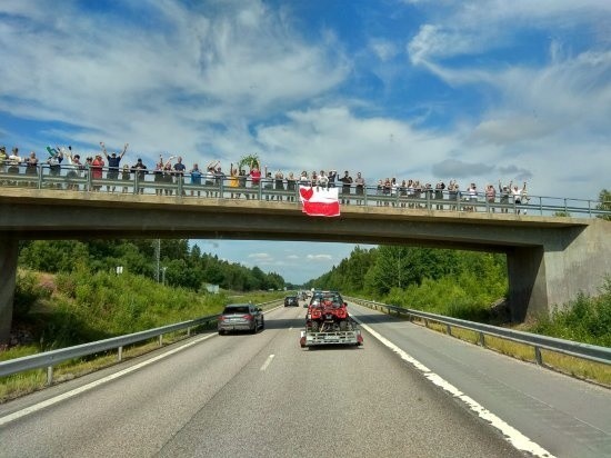 Polscy strażacy dotarli już do miejscowości Sveg. Z Wielkopolski do akcji wyruszyło aż 65 strażaków z całego województwa.Przejdź do kolejnego zdjęcia --->