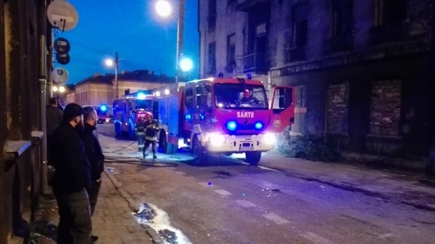 Wybuch gazu w Częstochowie. Kamienica spalona. Jedna osoba została ranna. Mieszkańców ewakuowani, ale wrócą do mieszkań