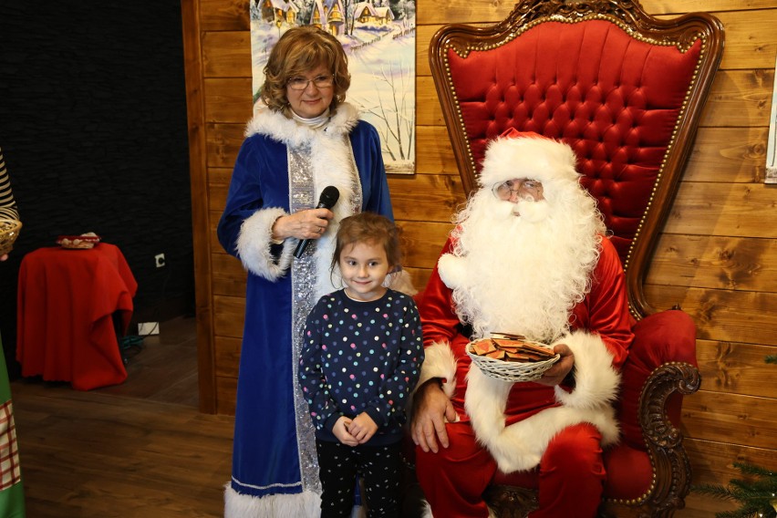 Wioska Świętego Mikołaja w Bałtowie jest już otwarta. Czeka tu Osada Elfów, Bajkowa Kraina Lodu i wiele innych atrakcji. Zobacz zdjęcia