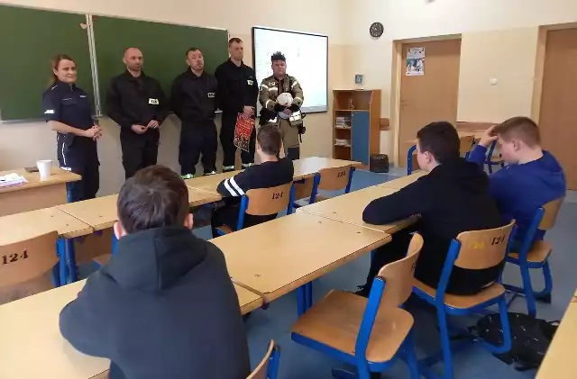 Zajęcia w szkole w Polanowie