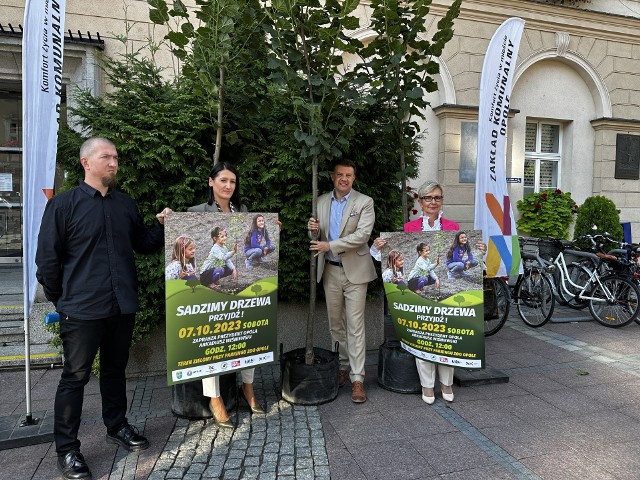 Opolski Ratusz wspólnie z Zakładem Komunalnym zapraszają mieszkańców miasta na kolejną akcję sadzenia drzew.