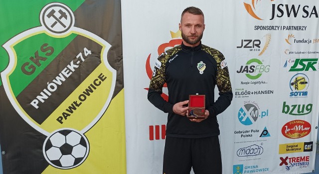 Dawid Hanzel z GKS Pniówek Pawłowice nagrodzony medalem Piłkarskie Orły 2023.