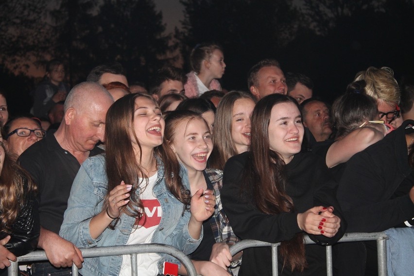 Dni Gorlic 2018. Sobocińska i Chylińska na scenie, publiczność szaleje. To jest naprawdę gorący wieczór w mieście