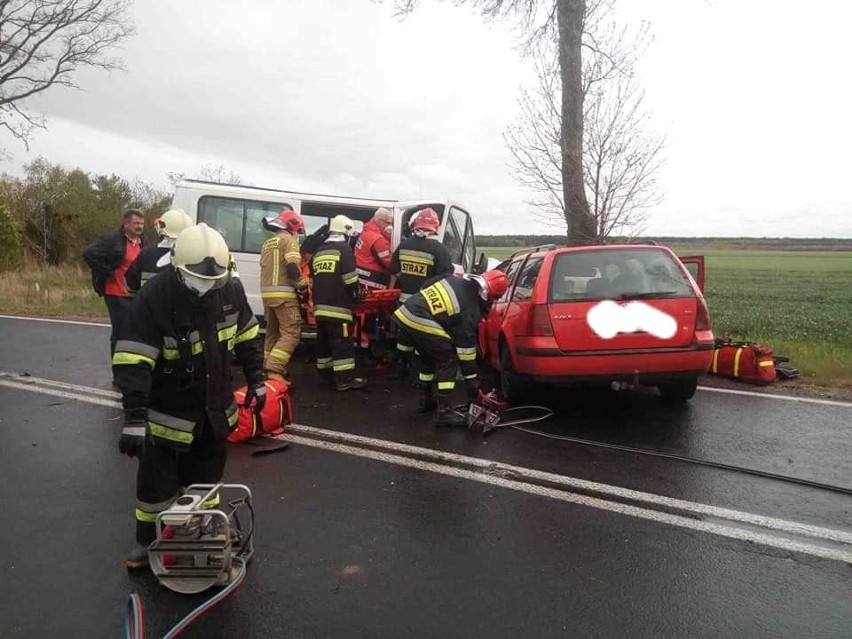 Na drodze krajowej 42 w powiecie pajęczańskim bus zderzył...