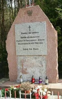 Nieistniejący już dziś pomnik w Rząbcu.