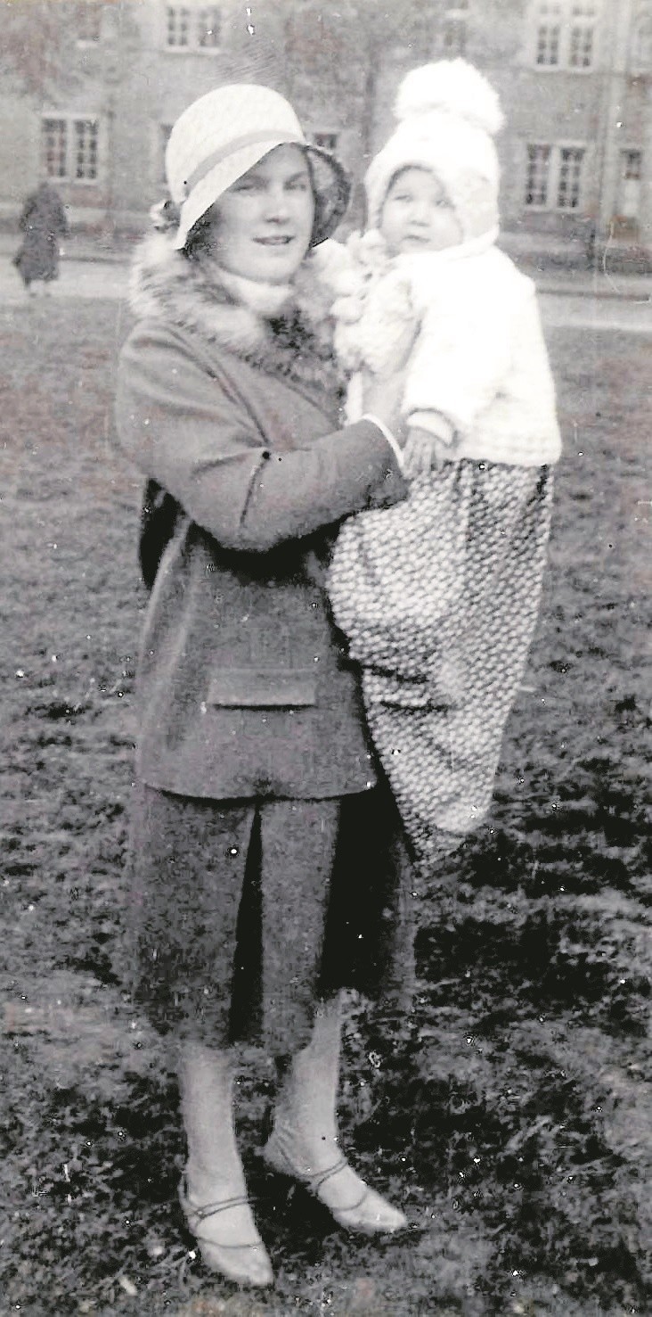 Edmund Flisikowski z matką Joanną