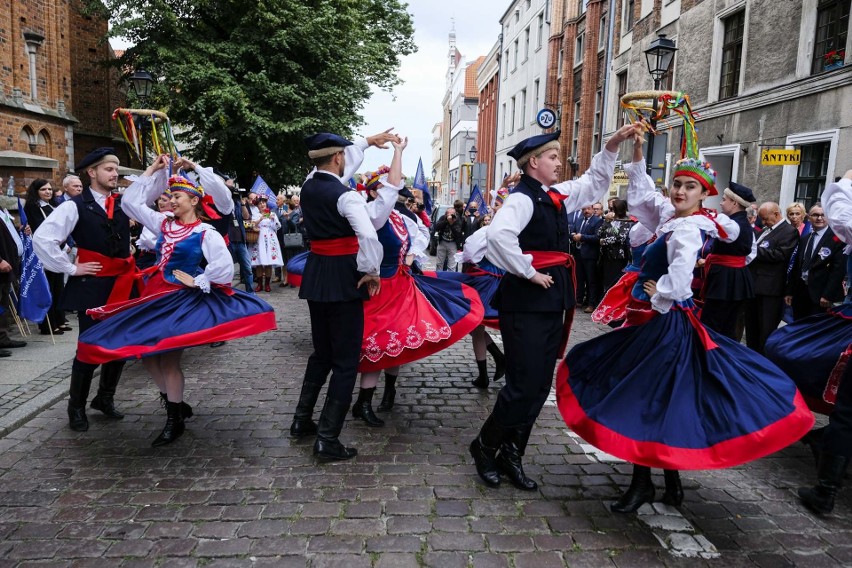 Dożynki 2021 w Toruniu. Barwny korowód dotarł na Jordanki [zdjęcia]