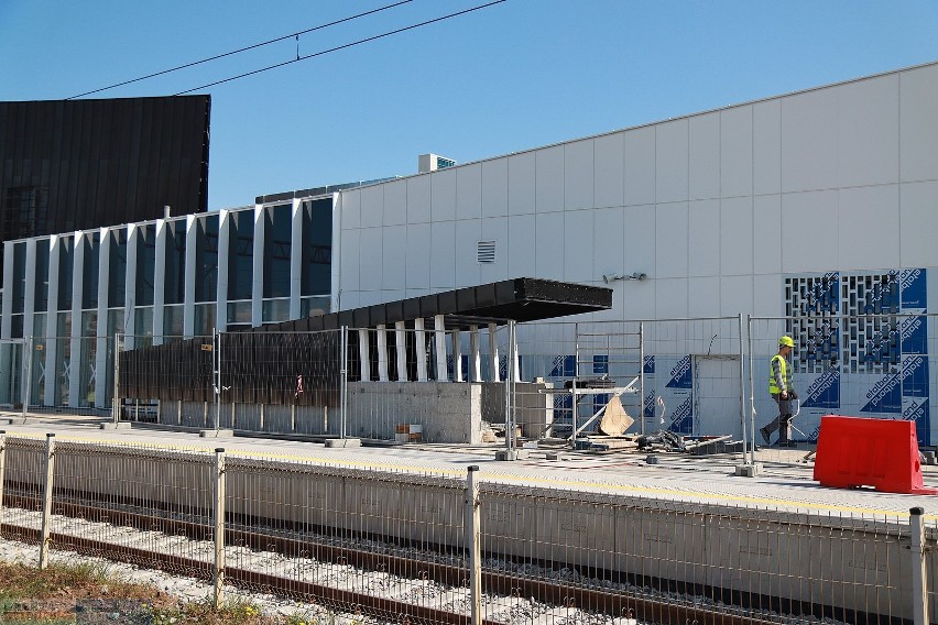 We Włocławku trwa budowa nowego gmachu dworca. Prace...