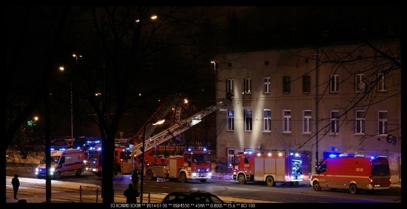 Wyskoczył z płonącego mieszkania - pożar na Limanowskiego [zdjęcia]