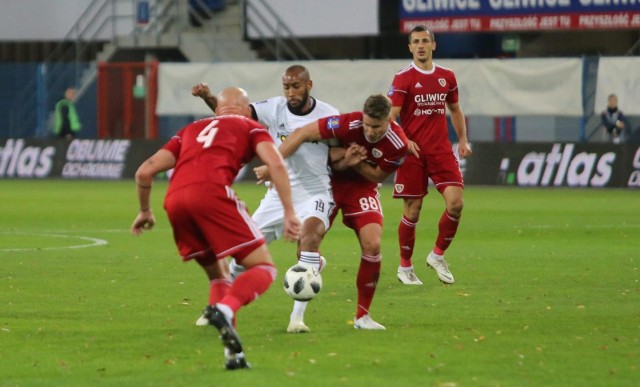 Piast Gliwice zagra w Warszawie bez czterech, kluczowych piłkarzy