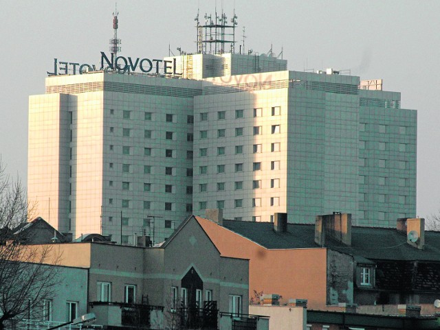 Dwa hotele pod jednym dachem - przebudowa Novotel Poznań 