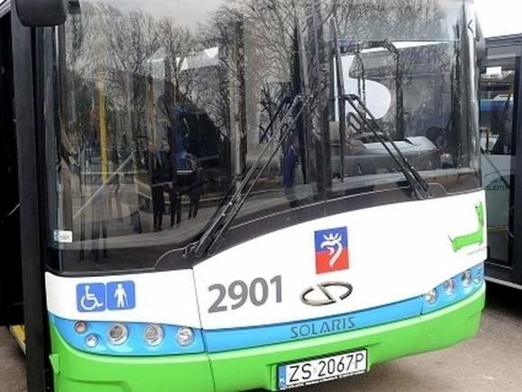Autobus pospieszny C rozbił się dzisiaj na ul. Wyszyńskiego.