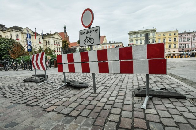 Na razie można jeszcze wjeżdżać samochodem w ulicę Niedźwiedzią, wkrótce jednak to się zmieni.