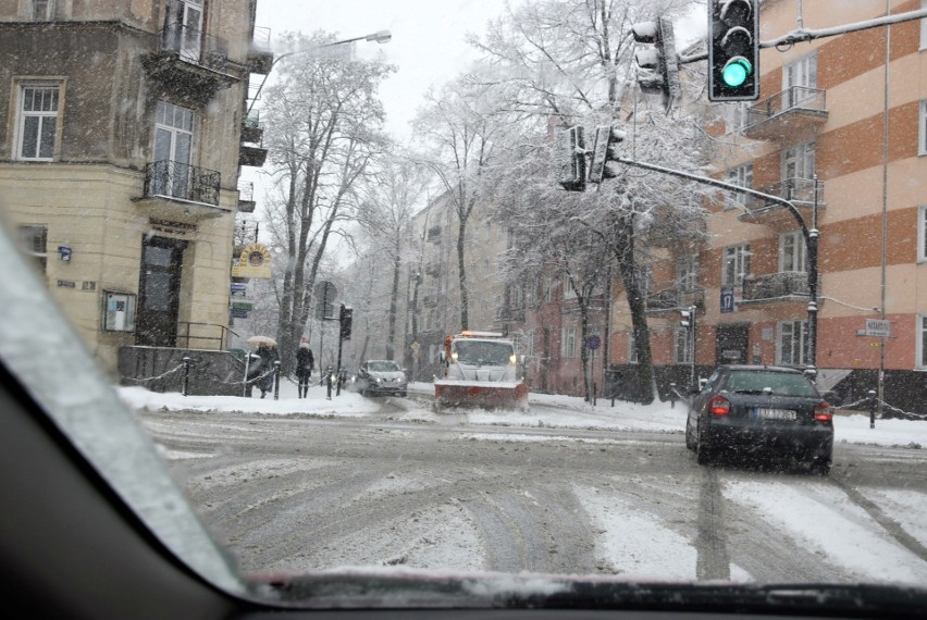 Lublin zasypany śniegiem. Czekamy na Wasze zdjęcia!